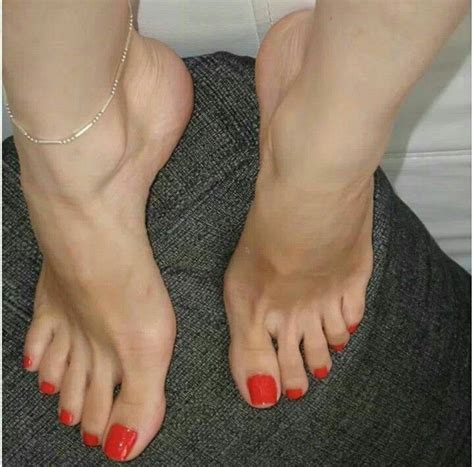 long toes foot fetish|Long Toes Porn .